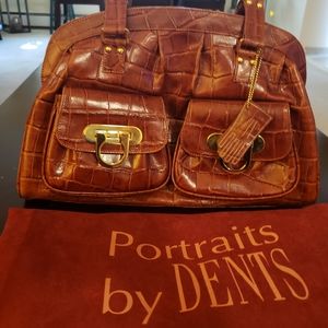 Classy leather 2 strap purse (used once)